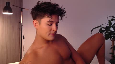 Snapshot of angelcossio chatting on December 29, 2024, 7:43 pm Angel online show from December 29, 2024, 7:43 pm