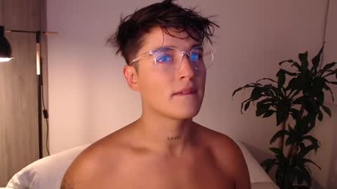 Snapshot of angelcossio chatting on January 10, 2025, 11:50 pm Angel online show from January 10, 2025, 11:50 pm