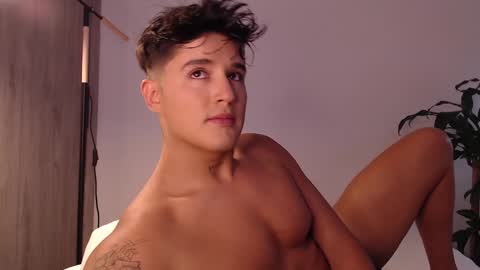 Snapshot of angelcossio chatting on January 26, 2025, 9:40 pm Angel online show from January 26, 2025, 9:40 pm