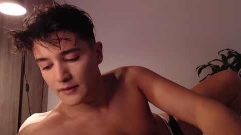 Snapshot of angelcossio chatting on January 28, 2025, 12:32 pm Angel online show from January 28, 2025, 12:32 pm