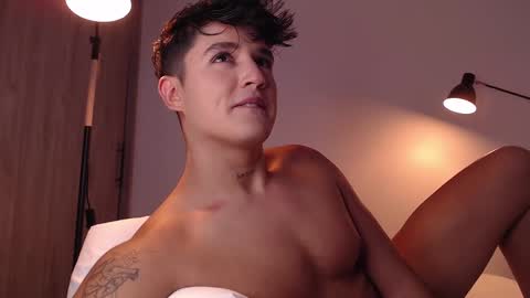 Snapshot of angelcossio chatting on February 16, 2025, 11:59 pm Angel online show from February 16, 2025, 11:59 pm