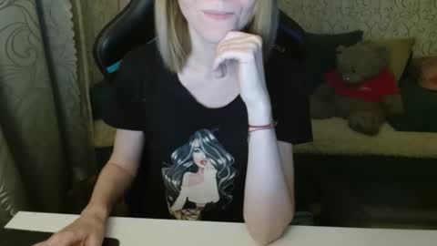 AngelCute32 online show from November 13, 2025, 3:33 pm