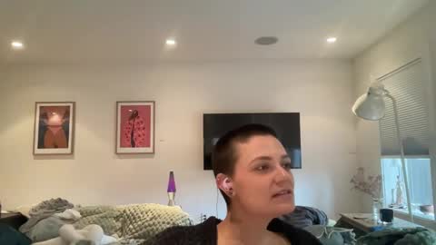 Snapshot of angeleleven11 chatting on February 18, 2025, 11:41 pm angeleleven11 online show from February 18, 2025, 11:41 pm