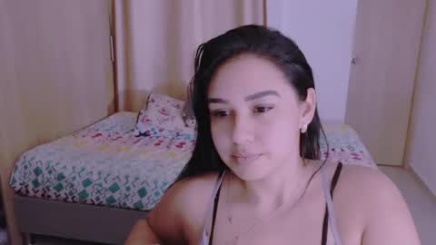 Snapshot of angeleslinda chatting on December 17, 2024, 10:43 pm anastasia online show from December 17, 2024, 10:43 pm