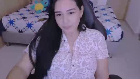 Snapshot of angeleslinda chatting on January 19, 2025, 12:28 am anastasia online show from January 19, 2025, 12:28 am