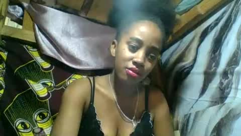 Snapshot of angelettee chatting on June 20, 2026, 9:23 am Angelettee online show from June 20, 2026, 9:23 am