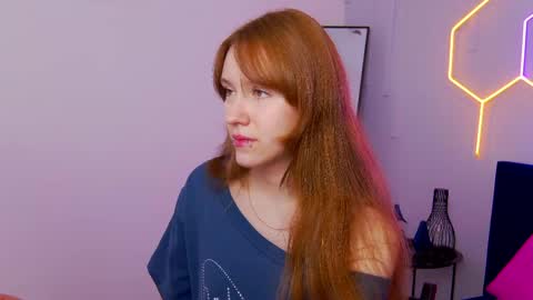 Angela online show from June 6, 2026, 1:32 am