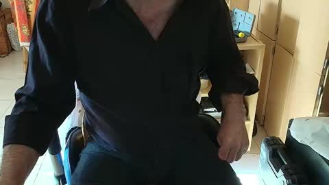 Snapshot of angelgarcia269 chatting on April 10, 2026, 11:48 am angelgarcia269 online show from April 10, 2026, 11:48 am