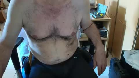 Snapshot of angelgarcia269 chatting on April 11, 2026, 2:32 pm angelgarcia269 online show from April 11, 2026, 2:32 pm