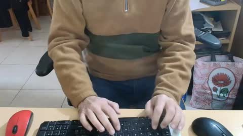 angelgarcia269 online show from May 22, 2026, 12:22 pm