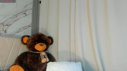 Snapshot of angeli_sexi chatting on October 13, 2025, 12:32 am Carolina online show from October 13, 2025, 12:32 am