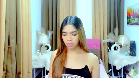 MISS PAU online show from November 1, 2025, 3:30 am