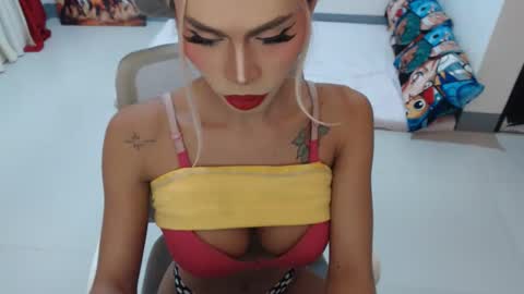 Snapshot of angelic_face_808 chatting on January 16, 2026, 12:25 am DIVINE ANGEL online show from January 16, 2026, 12:25 am