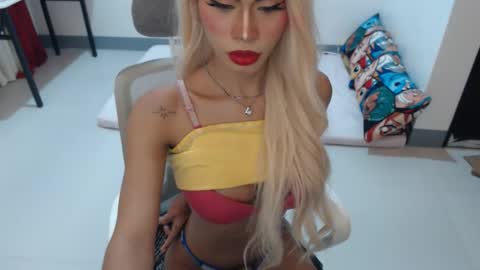 Snapshot of angelic_face_808 chatting on January 31, 2026, 11:58 pm DIVINE ANGEL online show from January 31, 2026, 11:58 pm