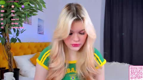 Snapshot of angelic_pricess chatting on March 21, 2026, 1:21 am Emma online show from March 21, 2026, 1:21 am
