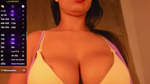 Snapshot of angelica_hot19 chatting on December 18, 2025, 2:06 am angelica_hot19 online show from December 18, 2025, 2:06 am