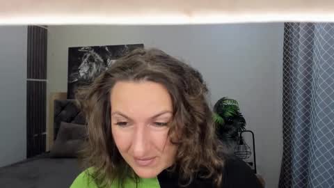 AngelicaCream online show from February 4, 2026, 7:14 am