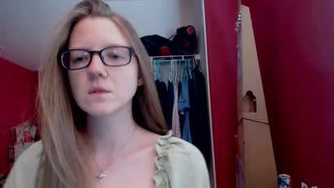 Snapshot of angelicangel3 chatting on January 1, 2025, 7:21 pm AngelicAngel online show from January 1, 2025, 7:21 pm