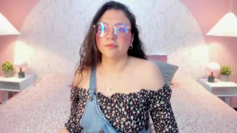 Angelica online show from April 9, 2026, 3:06 am