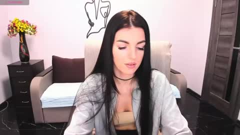 Angelina online show from December 13, 2024, 5:43 pm