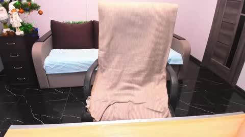 Angelina online show from December 25, 2024, 9:34 am