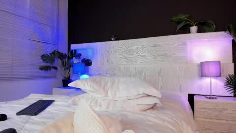 angelina_hilton online show from May 11, 2026, 2:45 pm