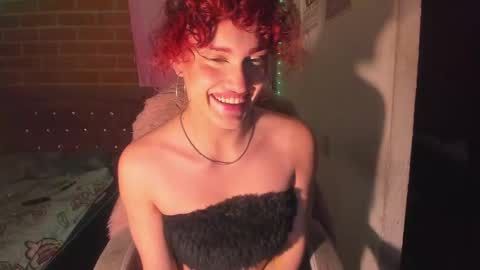 Angelina Rouse  online show from December 31, 2024, 9:42 am