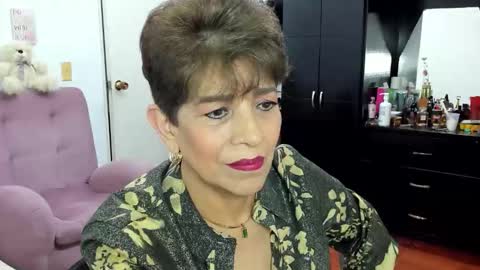 Snapshot of angelina_stone_65 chatting on October 18, 2025, 12:57 am Angelina online show from October 18, 2025, 12:57 am