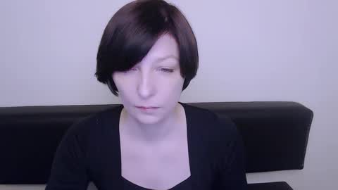 Snapshot of angelinalov_ chatting on January 17, 2025, 11:17 am Angelina online show from January 17, 2025, 11:17 am