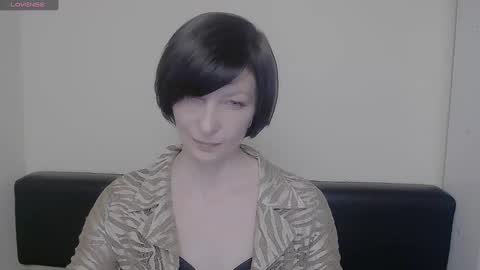 Snapshot of angelinalov_ chatting on February 18, 2025, 12:17 pm Angelina online show from February 18, 2025, 12:17 pm