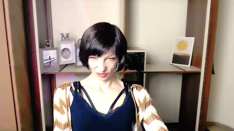 Angelina online show from October 3, 2025, 6:54 am