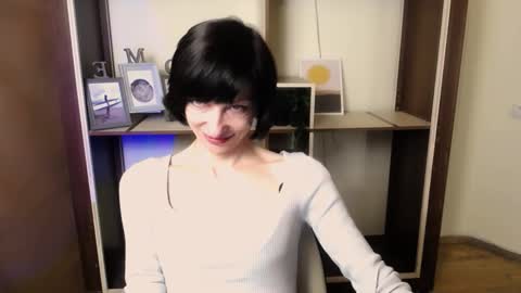 Snapshot of angelinalov_ chatting on October 25, 2025, 7:05 am Angelina online show from October 25, 2025, 7:05 am