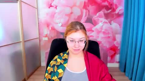 AngelinaLow online show from February 13, 2026, 6:53 am