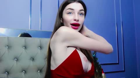 Angelina online show from December 14, 2025, 7:03 am