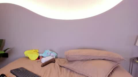 Angeline online show from March 21, 2026, 8:23 pm