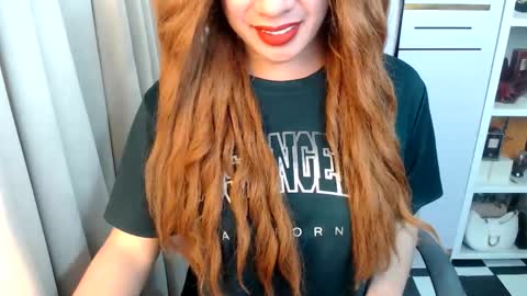 Snapshot of angelinnaxxx chatting on April 26, 2026, 10:51 pm Anglina online show from April 26, 2026, 10:51 pm