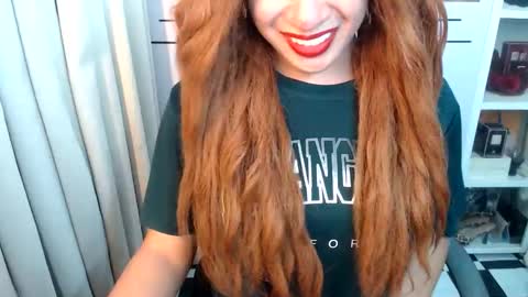 Snapshot of angelinnaxxx chatting on May 23, 2026, 4:11 pm Anglina online show from May 23, 2026, 4:11 pm