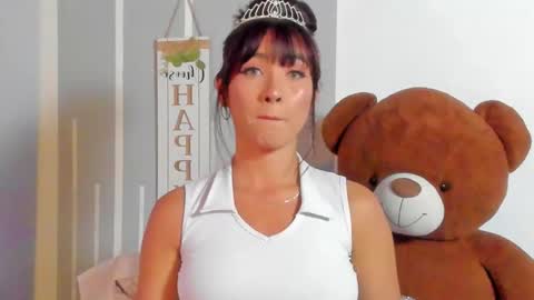 Snapshot of angelique_murphy chatting on February 11, 2026, 9:31 pm Angelique Murphy online show from February 11, 2026, 9:31 pm