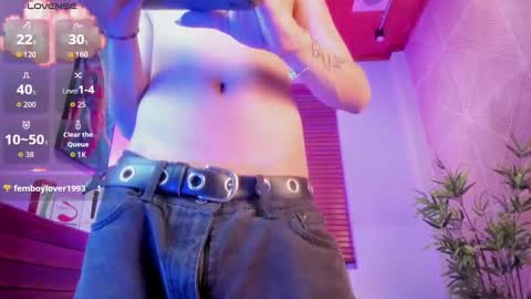 Snapshot of angell__dustt chatting on October 3, 2025, 4:31 am Angell Dust online show from October 3, 2025, 4:31 am