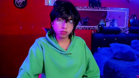 Angel  online show from December 12, 2024, 7:52 am