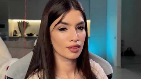 angelmi171 online show from November 6, 2025, 6:20 pm