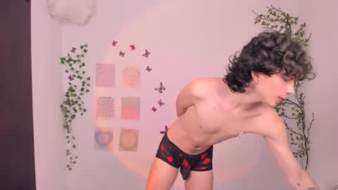 Angel online show from September 18, 2025, 6:32 pm