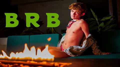 Angelo I work from home this is my room  online show from December 29, 2024, 9:39 am