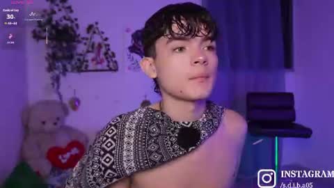 Snapshot of angelocute_ chatting on August 9, 2026, 4:39 am Angelo I work from home this is my room online show from August 9, 2026, 4:39 am