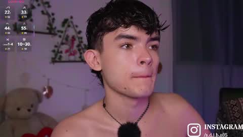 Snapshot of angelocute_ chatting on August 10, 2026, 3:43 am Angelo I work from home this is my room online show from August 10, 2026, 3:43 am
