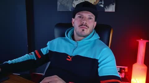 Snapshot of angeloeric chatting on December 23, 2024, 9:27 am BlackWolf online show from December 23, 2024, 9:27 am