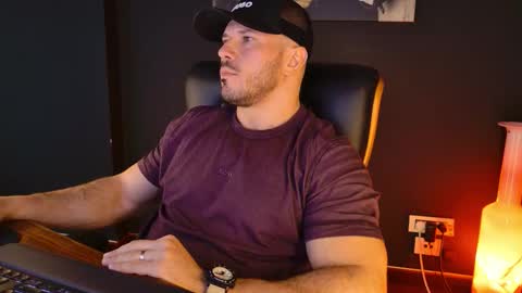 Snapshot of angeloeric chatting on December 15, 2025, 11:47 am BlackWolf online show from December 15, 2025, 11:47 am