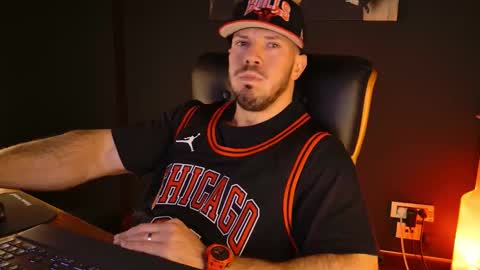 BlackWolf online show from December 22, 2025, 2:14 pm