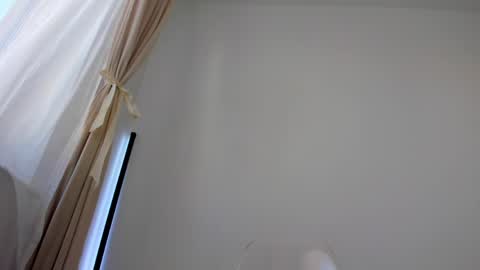 Snapshot of angeloflove_ chatting on April 26, 2026, 5:27 am Raiss online show from April 26, 2026, 5:27 am