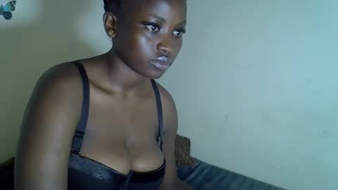 Snapshot of angelofsweetness chatting on December 13, 2025, 7:53 pm angelofsweetness online show from December 13, 2025, 7:53 pm